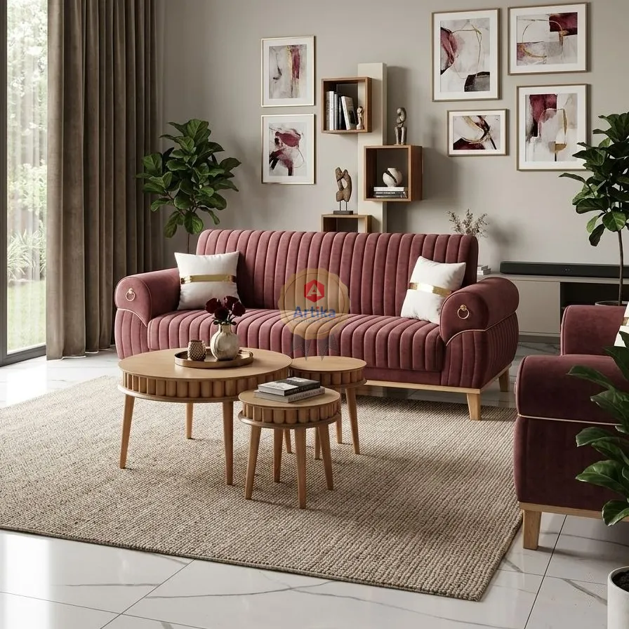 طقم كنب فاخر وردي مضلع بلمسات معدنية وقاعدة خشبية