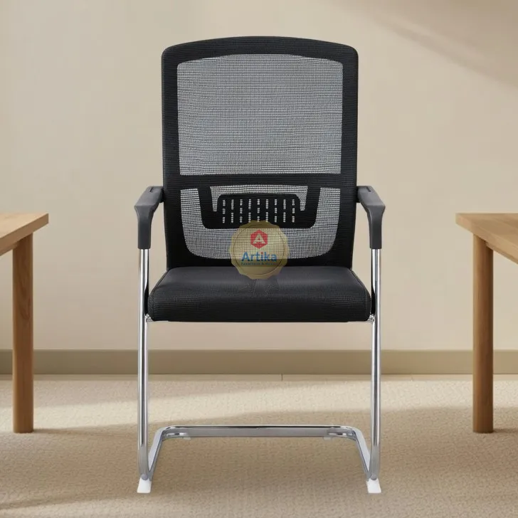 كرسي مكتب بظهر شبكي وقاعدة كروم