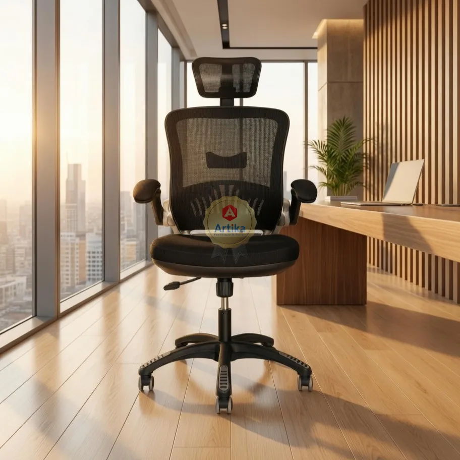 كرسي مكتب أسود بظهر شبكي ومسند للرأس